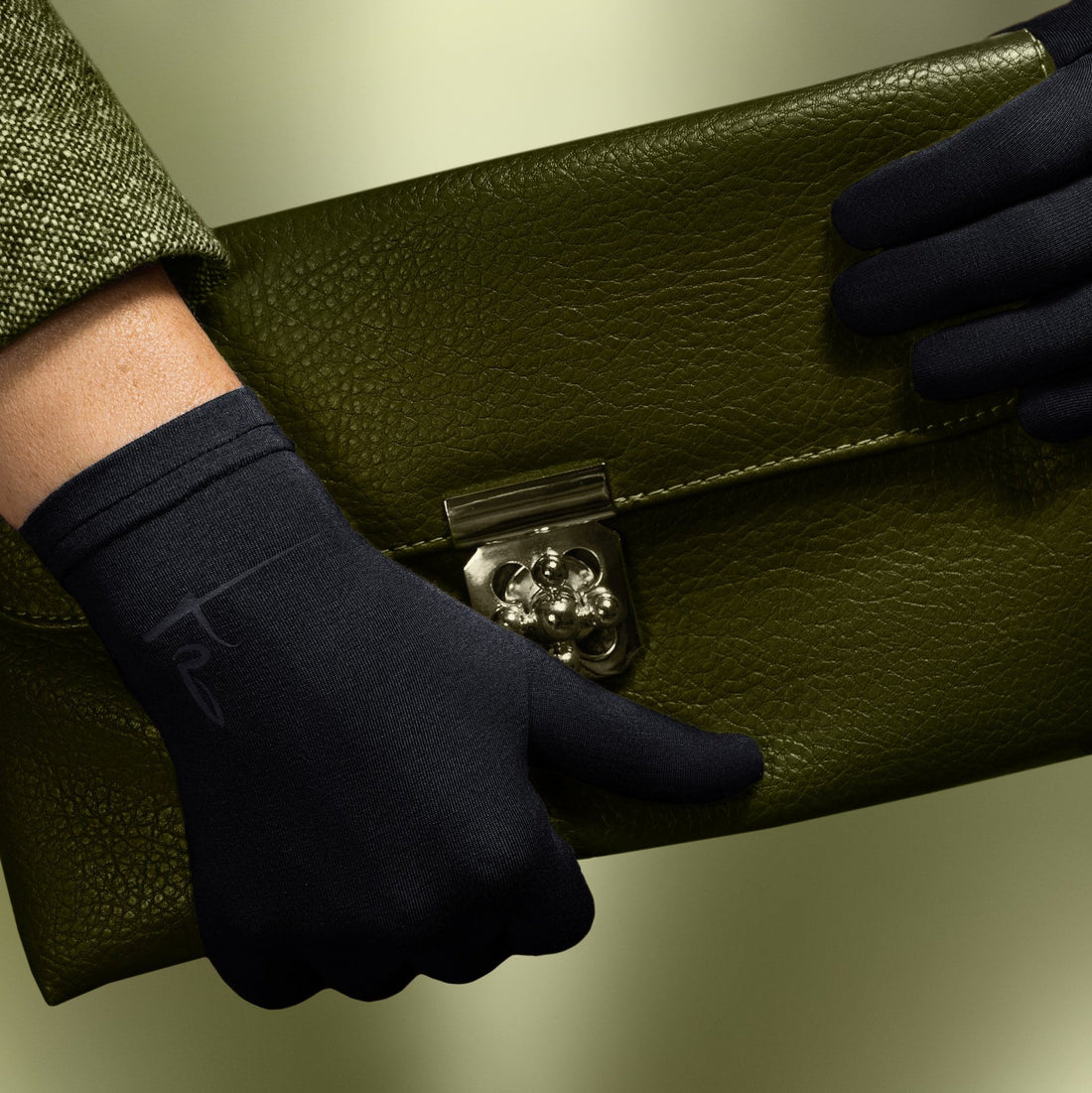 BAMBOO CALM: The Organic Bamboo Glove